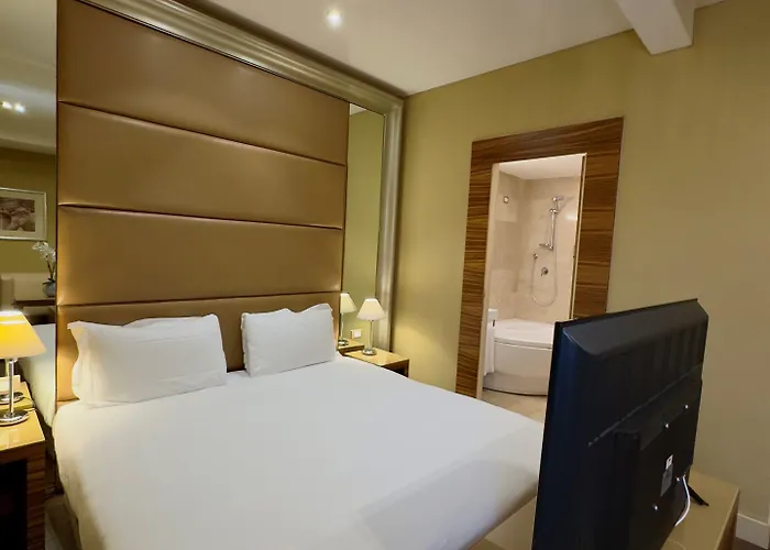 Mercure Centro Saint John Otel 4*